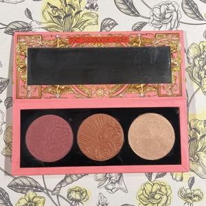 Pat McGrath: Divine Blush and Glow Trio Galactic Sun